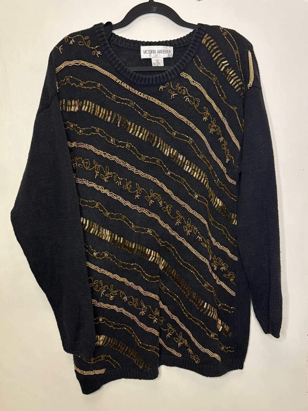 π₯π 2/$15ππ₯ Vintage Victoria Harbour sequin embellished cotton knit sweater